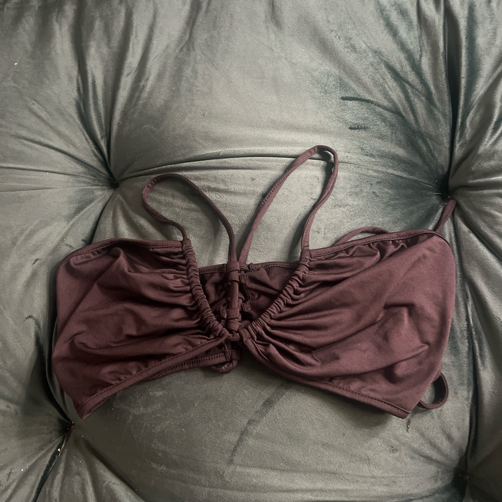 Black bra crop top